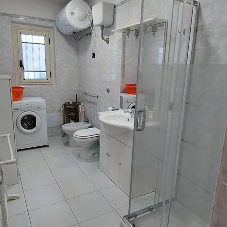 Letizia Apartment *